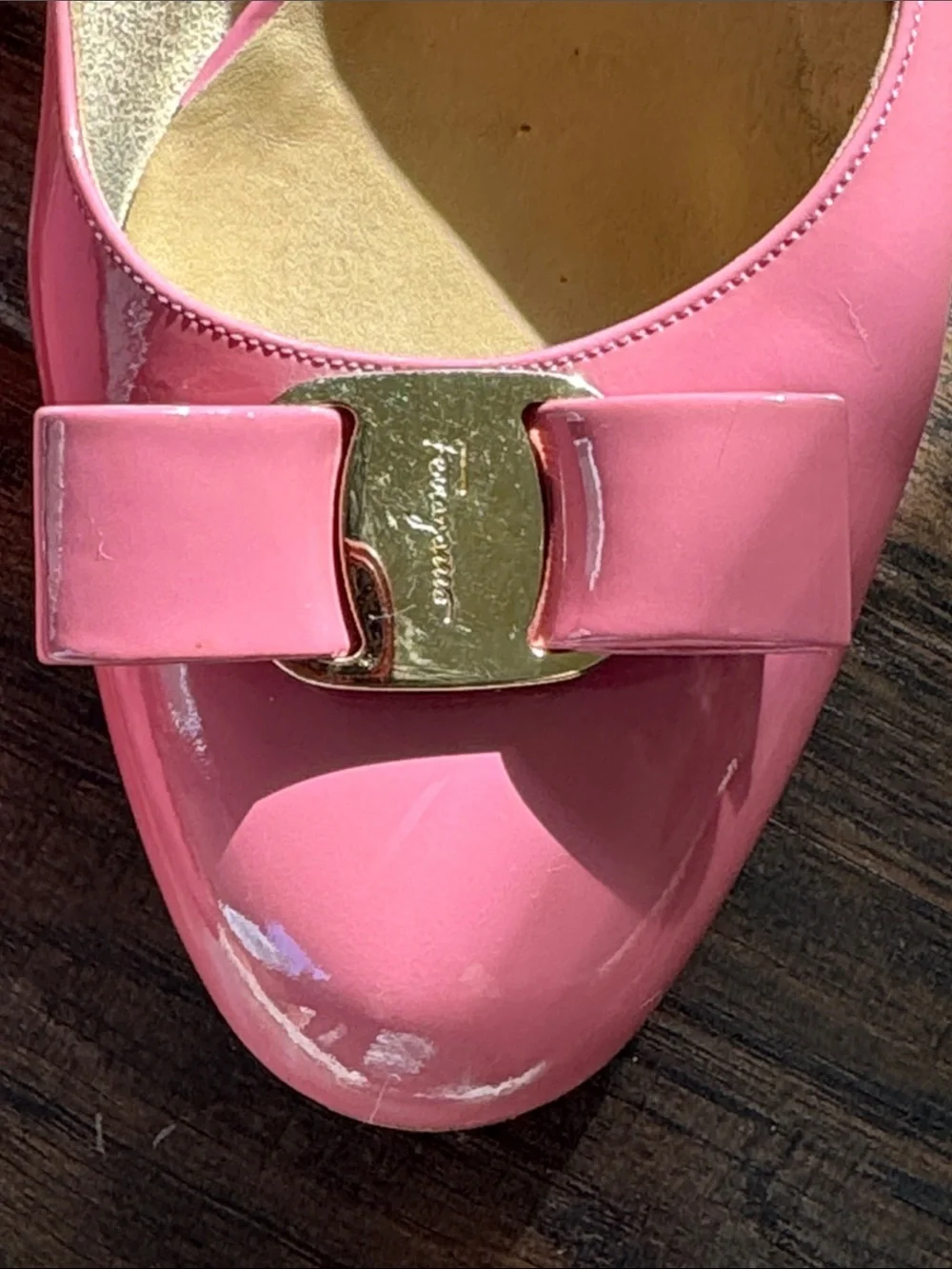 Salvatore Ferragamo 💕 Pink Patent Vara Bow Flats, Sz 10B